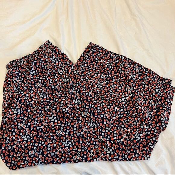 Torrid Side Slit Floral Chiffon Pants size 2 Navy - Picture 11 of 11